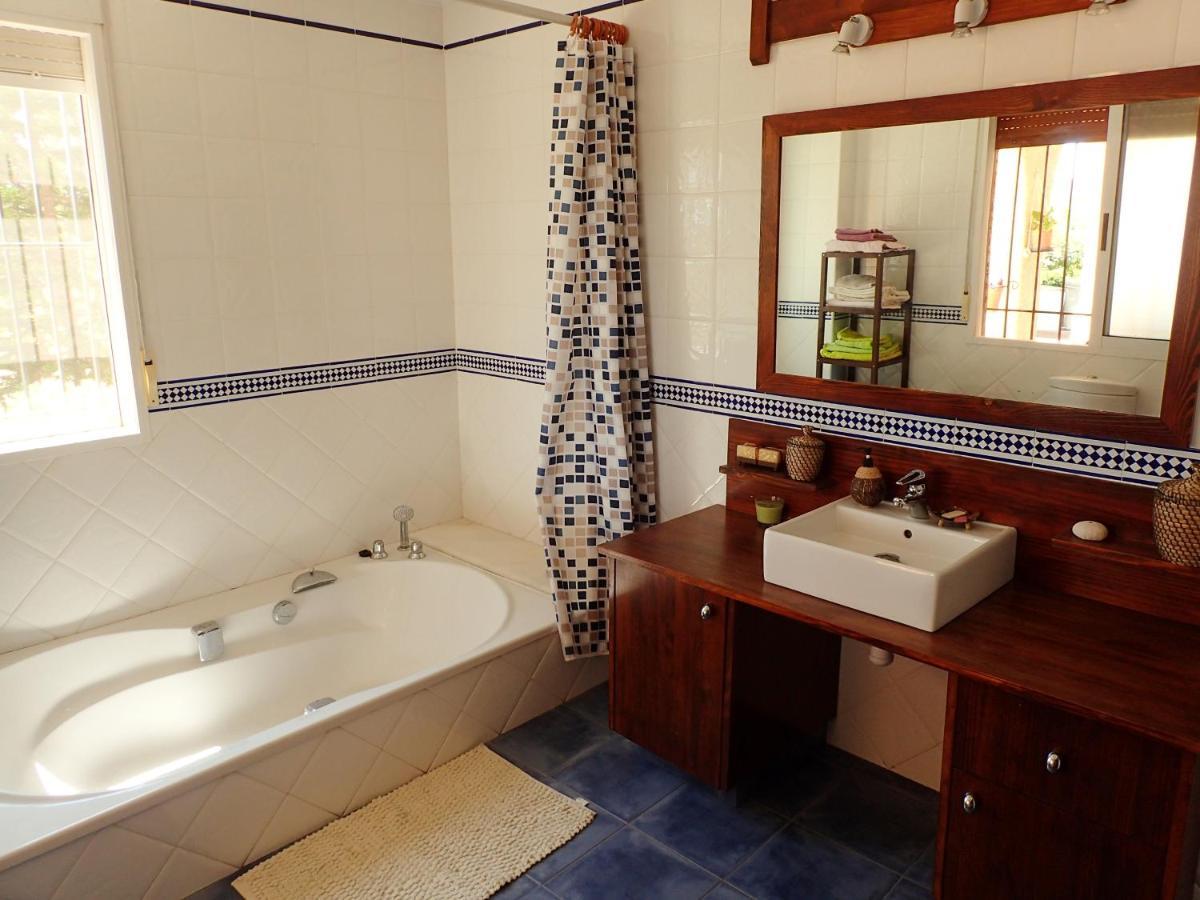Villa Buganvilla Elche Eksteriør bilde
